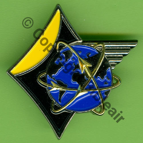 CDT ESPACE A1501 COSMOS 42.542 CENTRE OPS OBSERV MILIT OBJETS SPACIAUX  DUSEAUX Griffes et butees Dos scintillant Src.Y.GENTY 122Eur(x2) 